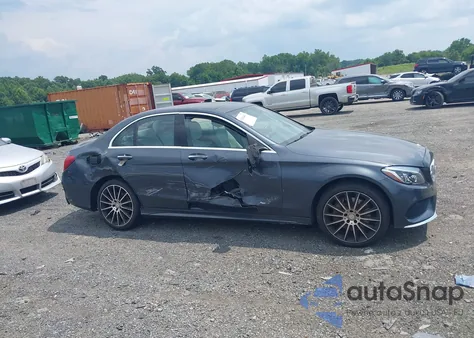 2015 Mercedes-Benz C 300 4Matic/Luxury 4Matic/Sport 4Matic из США, поврежденный, VIN 55SWF4KB9FU010078